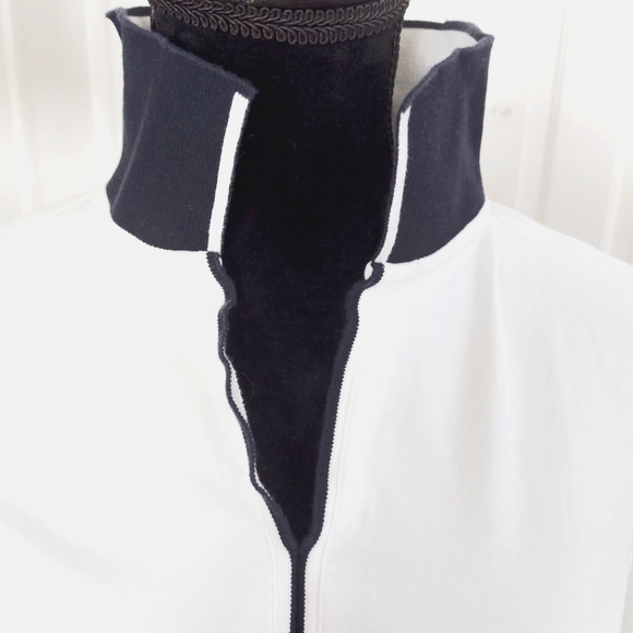 Cutter & Buck Women's White V-Neck Golf Polos Size Large - Picture 3 of 4